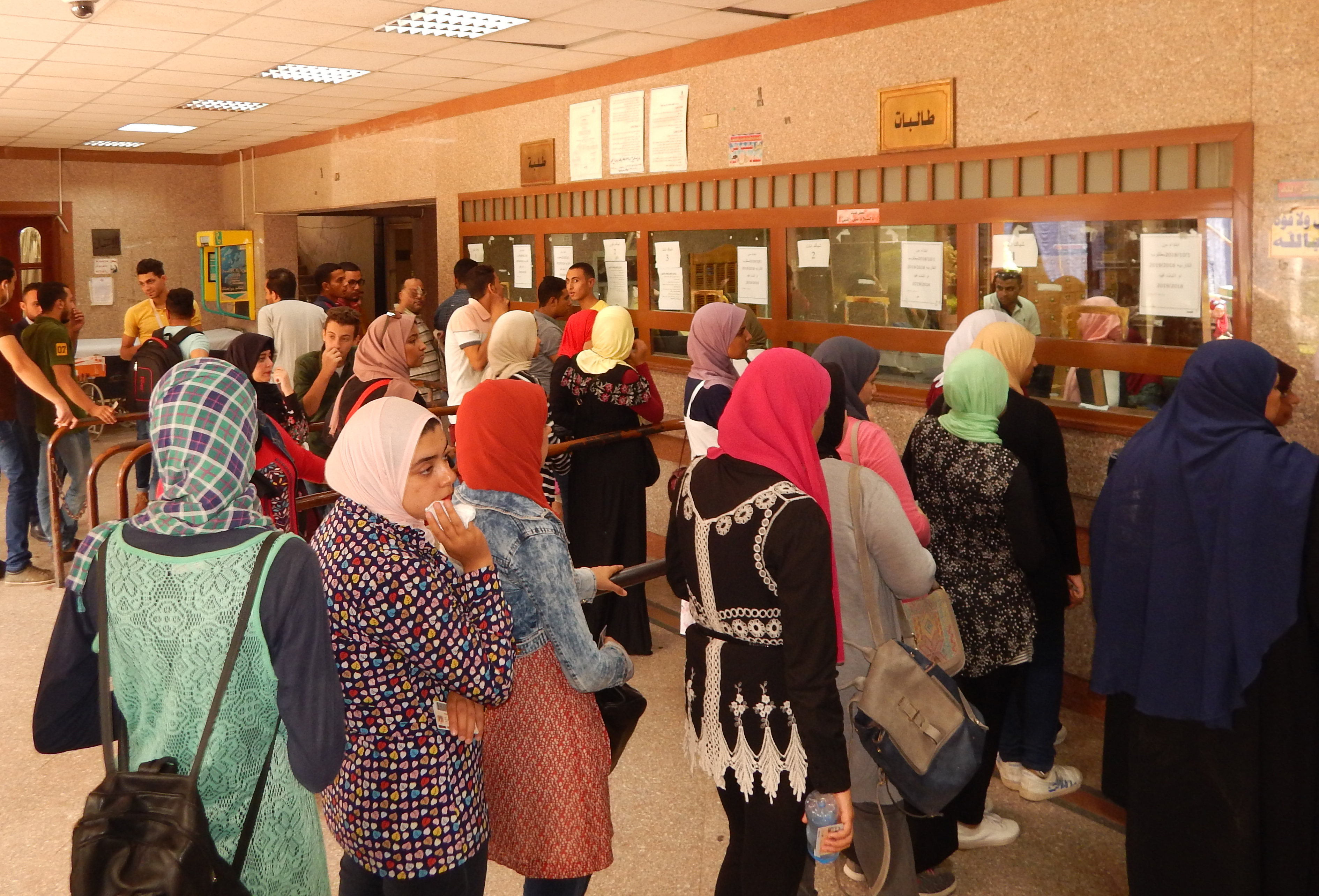الكشف الطبى للطلبة والطالبات الجدد بكلية الزراعة جامعة القاهرة يوم الأربعاء 5/9/2018  بمستشفى الطلبة